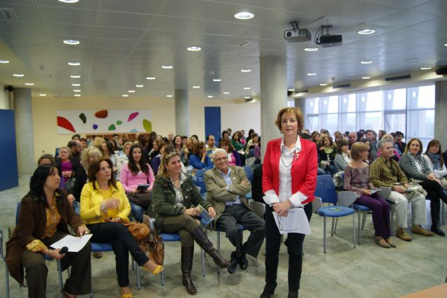 Un centenar de desempleados lorquinos se ha beneficiado de 9 cursos del programa Proempleo Lorca III - 1, Foto 1