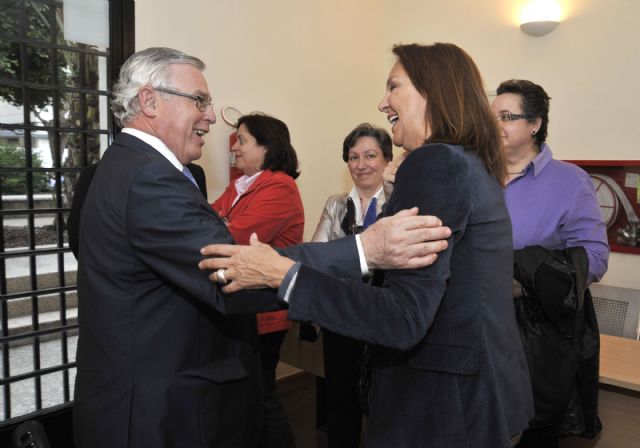 La escritora María Dueñas abrió el Aula de Debate de la Universidad de Murcia - 1, Foto 1