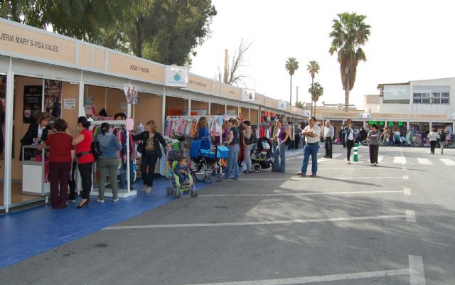 Arranca la II Feria Outlet de Las Torres de Cotillas con 22 comercios participantes - 2, Foto 2