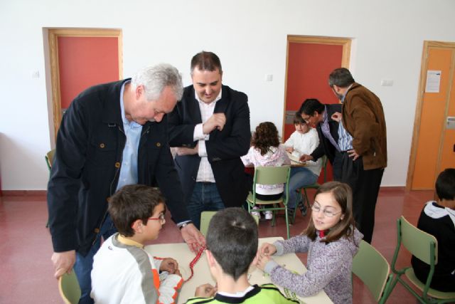 Un grupo de niños de 11 años monta una cooperativa - 1, Foto 1
