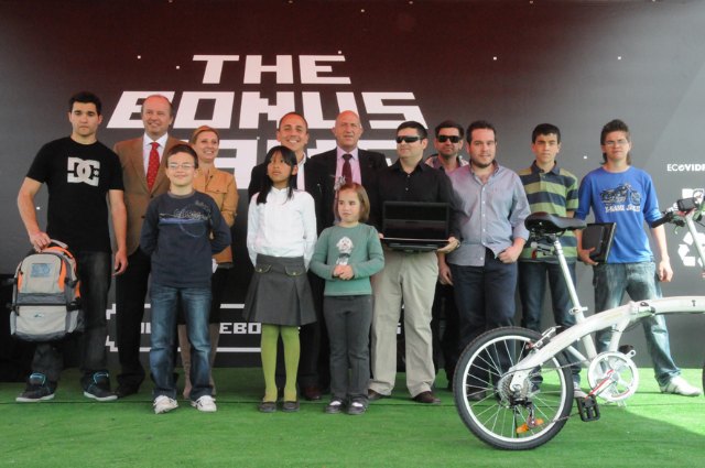 Ecoembes y Ecovidrio premian a los nueve mejores recicladores de la campaña ´The Bonus Game´ - 1, Foto 1