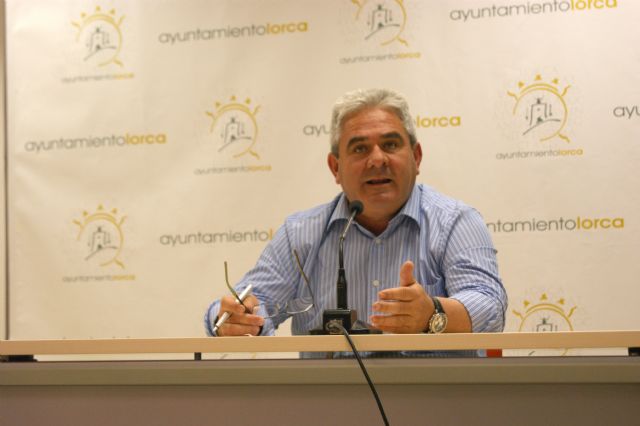 El Ayuntamiento limpia las playas del litoral lorquino y activa el dispositivo especial de mantenimiento - 1, Foto 1