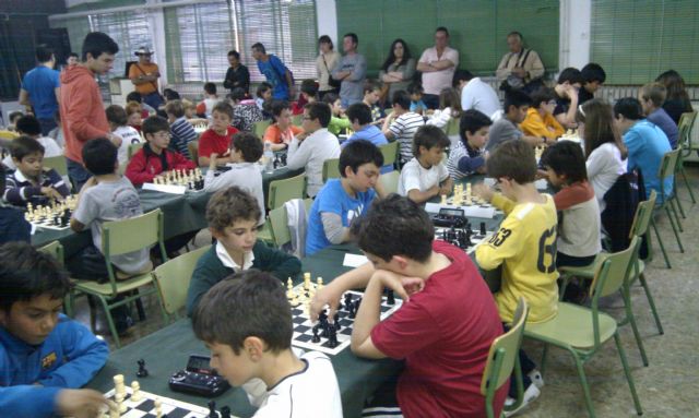 Marcos García Martínez se adjudica el IX torneo de ajedrez intercentros CEIP San José - 1, Foto 1