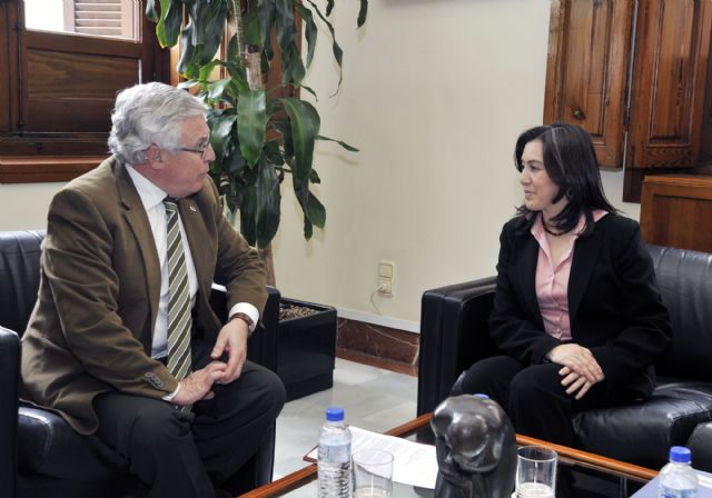 La embajadora de Bolivia visita la Universidad de Murcia para estudiar futuras colaboraciones con instituciones bolivianas - 2, Foto 2