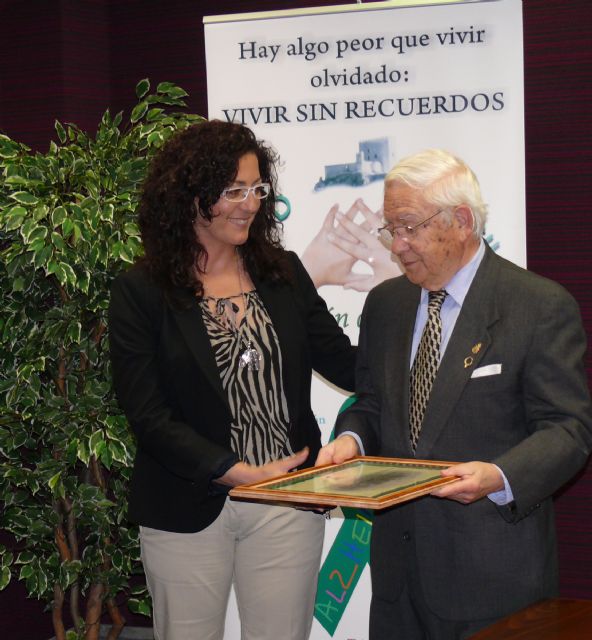 El prestigioso investigador Miguel Marín Padilla ya es presidente de honor de la AFAD Jumilla - 1, Foto 1