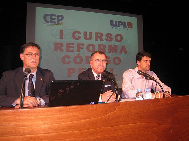Inauguración del I Curso de reforma del Código Penal - 1, Foto 1