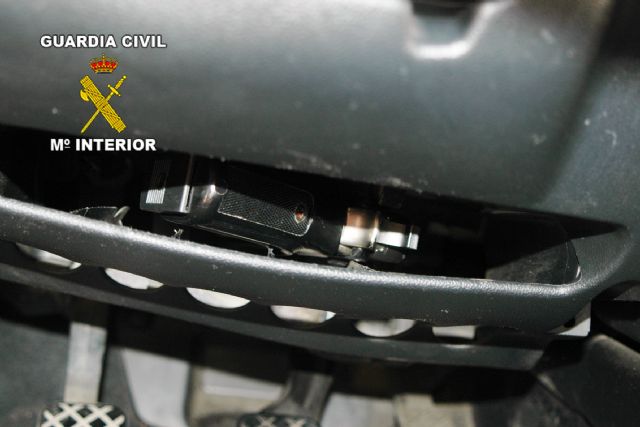 La Guardia Civil detiene a dos personas por delitos contra la seguridad del tráfico y resistencia a agente de la autoridad - 1, Foto 1