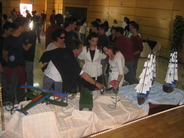 Los alumnos de Cualificación Profesional Inicial muestran sus conocimientos con una exposición - 3, Foto 3