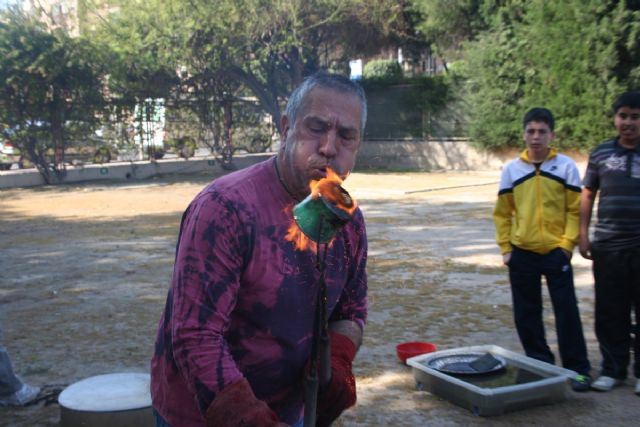 Los alumnos del IES Ben Arabí aprenden el arte de la Cerámica Rakú - 2, Foto 2