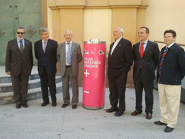 La Comunidad realiza por cuarto año la campaña de recogida de pilas usadas en las procesiones de Cartagena - 1, Foto 1