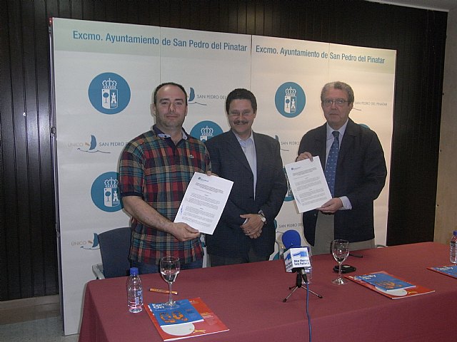 Las familias numerosas obtendrán descuentos en más de una decena de comercios de Lo Pagán - 1, Foto 1