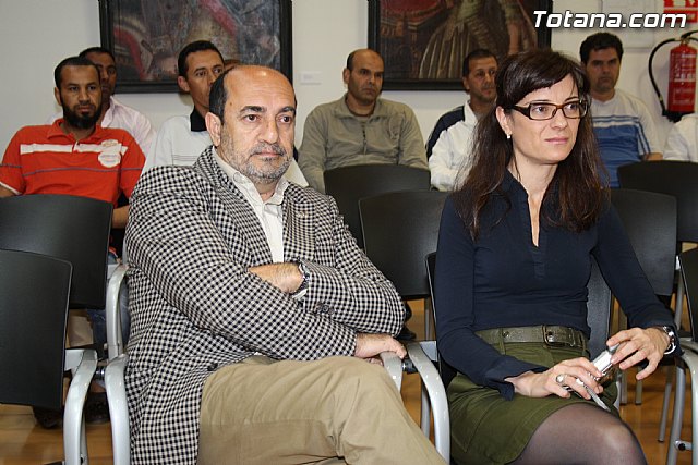 48 desempleados han obtenido la tarjeta profesional de la construccin cuya formacin ha sido impulsada por AEMCO en colaboracin con el ayuntamiento - 4