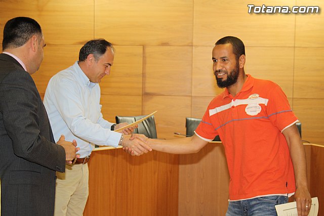 48 desempleados han obtenido la tarjeta profesional de la construccin cuya formacin ha sido impulsada por AEMCO en colaboracin con el ayuntamiento - 11