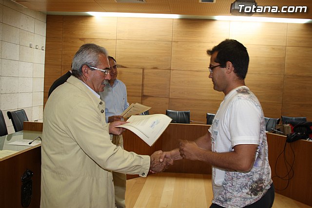 48 desempleados han obtenido la tarjeta profesional de la construccin cuya formacin ha sido impulsada por AEMCO en colaboracin con el ayuntamiento - 19