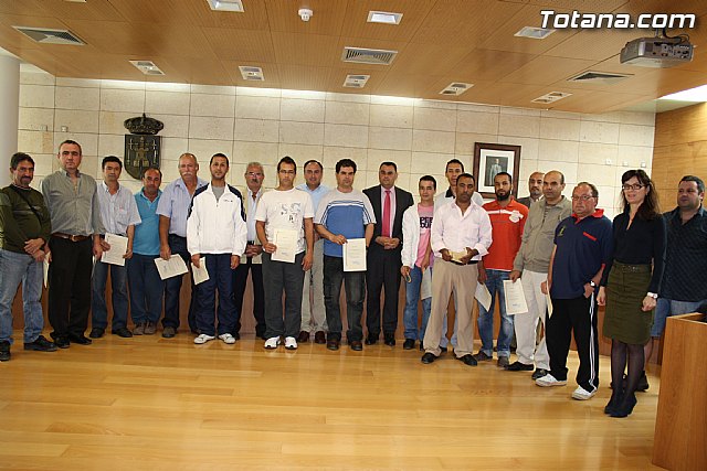 48 desempleados han obtenido la tarjeta profesional de la construccin cuya formacin ha sido impulsada por AEMCO en colaboracin con el ayuntamiento - 21