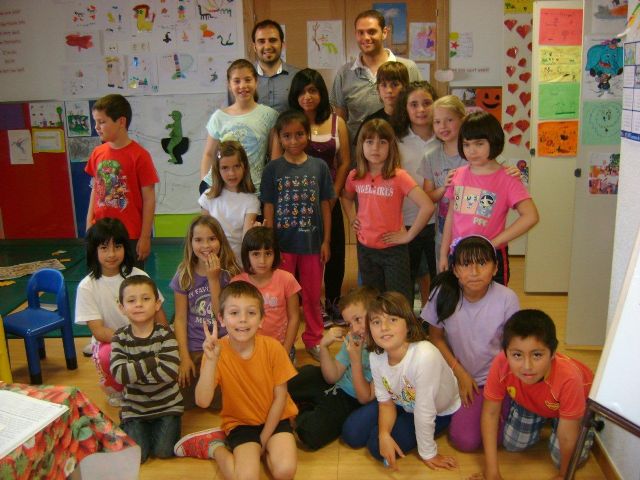 Más de doscientos niños y jóvenes disfrutan diariamente de las edutecas en barrios y en la pedanía de el Paretón, Foto 1