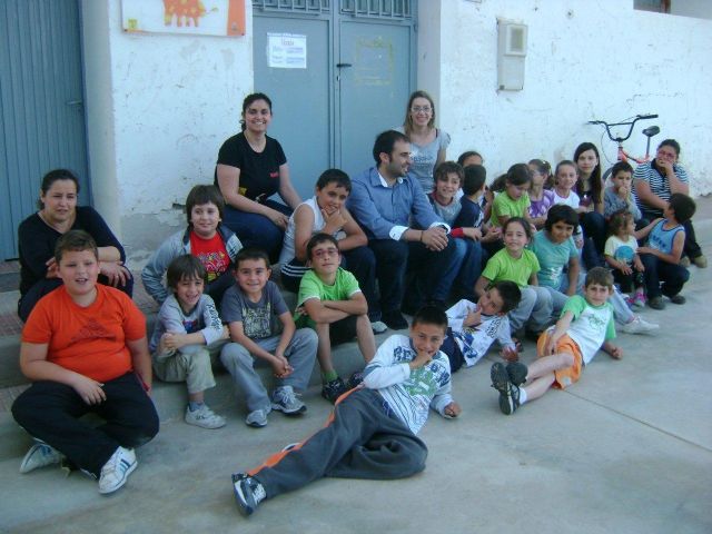 Más de doscientos niños y jóvenes disfrutan diariamente de las edutecas en barrios y en la pedanía de el Paretón, Foto 2