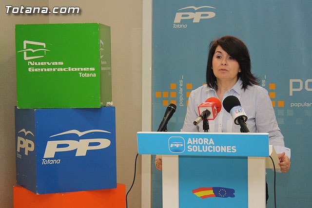 La candidata del PP a la alcaldía de Totana presenta el documento que recoge las 200 propuestas para Totana - 1, Foto 1