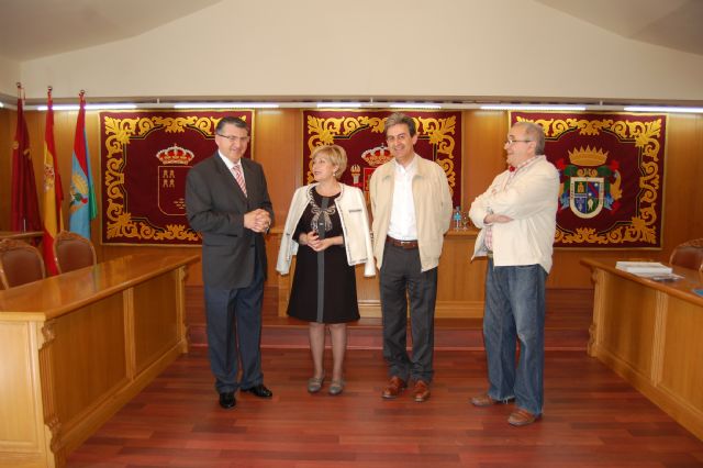 Las alumnas del curso de Costura reciben sus diplomas en el Ayuntamiento - 3, Foto 3