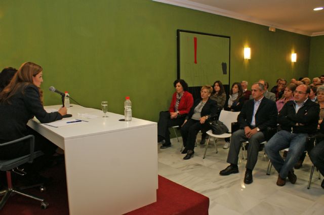 La periodista Carmen Gurruchaga ofreció en Puerto Lumbreras la conferencia La información como prioridad profesional para la ciudadanía - 2, Foto 2