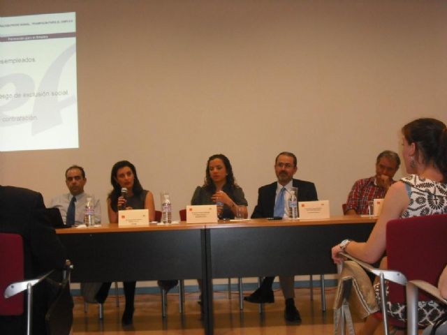 Diplomas para los 264 alumnos que han realizado cursos de formación en Alquerías - 2, Foto 2