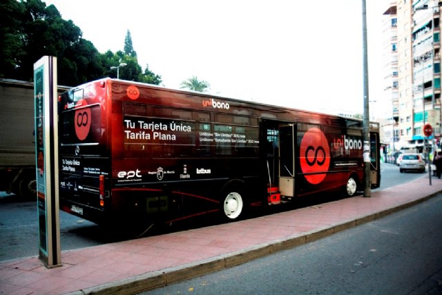 El Unibono-Bus visita las pedanías de Murcia para facilitar la distribución de esta tarjeta entre los ciudadanos - 1, Foto 1