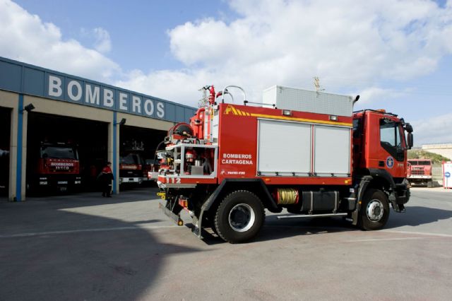 Bomberos adquiere un camión nodriza todoterreno para acceder a zonas de montaña - 1, Foto 1