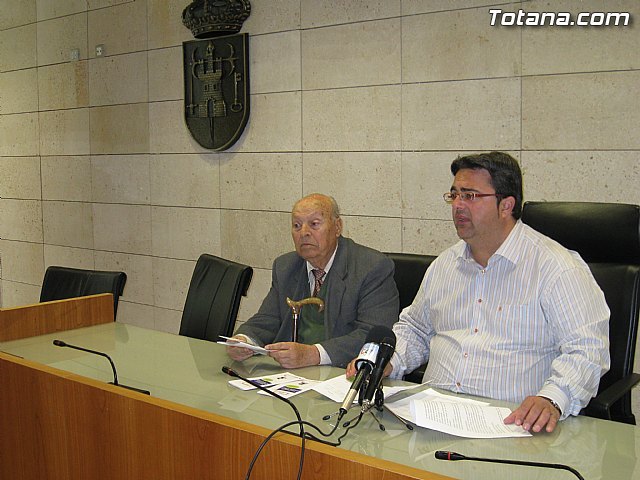 Bienestar Social pone en marcha un proyecto de actividades para jóvenes y personas mayores, Foto 1