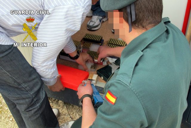 La Guardia Civil desmantela un polvorín clandestino en la comarca del Noroeste - 5, Foto 5