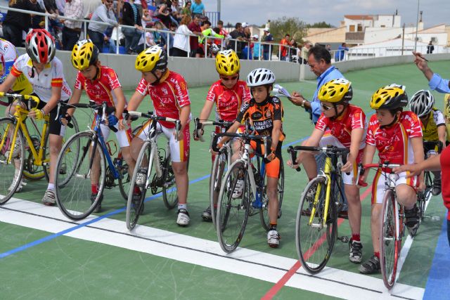 Las Escuelas de Ciclismo estrenan el Velódromo Municipal ‘Bernardo González’ - 1, Foto 1