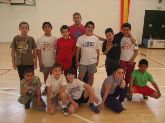 The Department of Sports organized a day of volleyball fry School Sport, Foto 3