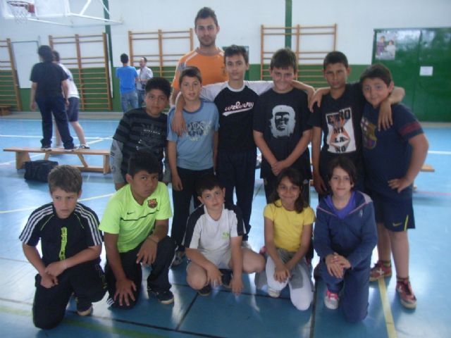 La concejalía de Deportes organizó una jornada de voleibol alevín de Deporte Escolar, Foto 4