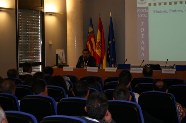 The Local Police of Totana assists II participates in technical conferences and road safety education in the city of Denia, Foto 4