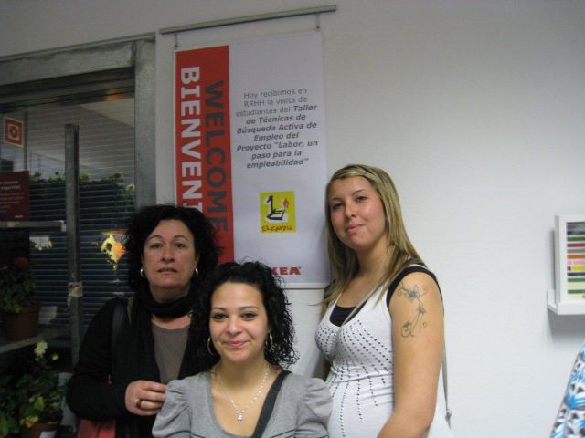 Los participantes en el taller de Búsqueda Activa de Empleo visitan las dependencias de personal de Ikea, Foto 2