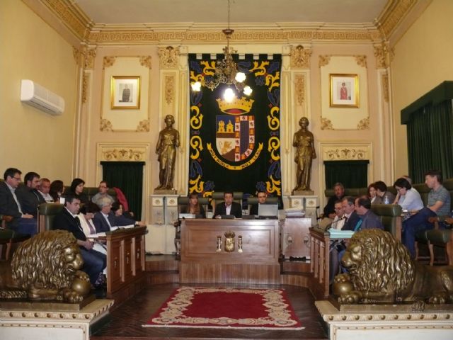 El Pleno concede una mencion de honor para la Junta Central de Hermandades de Semana Santa - 1, Foto 1