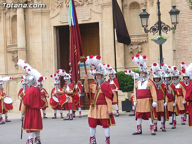 El alcalde de Totana hizo la tradicional entrega de la bandera a Los Armaos - 25