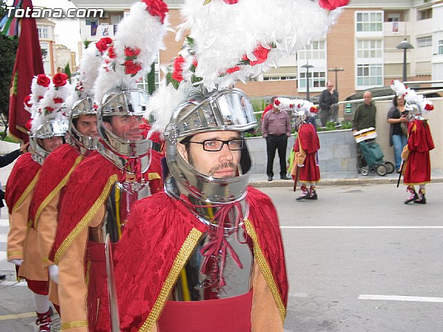 El alcalde de Totana hizo la tradicional entrega de la bandera a Los Armaos - 32
