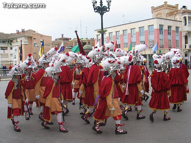 El alcalde de Totana hizo la tradicional entrega de la bandera a Los Armaos - 37