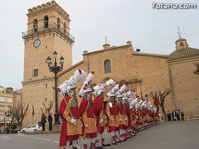 El alcalde de Totana hizo la tradicional entrega de la bandera a Los Armaos - 41