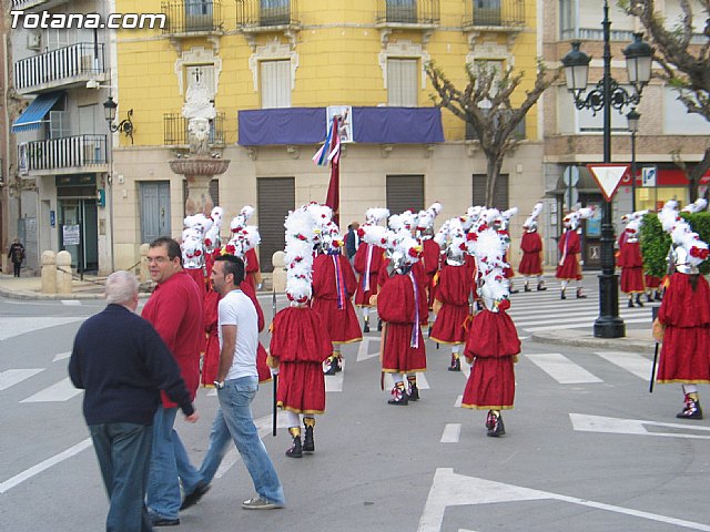 El alcalde de Totana hizo la tradicional entrega de la bandera a Los Armaos - 43