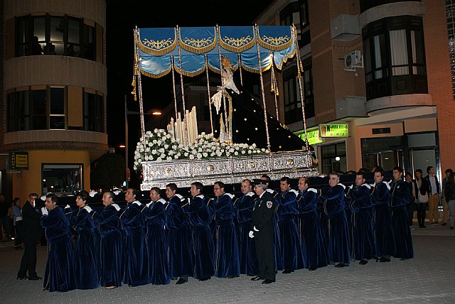 La Virgen de Los Dolores mostró su esplendor durante la Procesión del Dolor y del Santo Entierro 2011 - 2, Foto 2