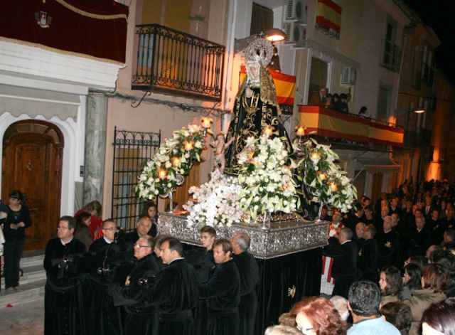 Saeta a la Virgen de la Soledad en la procesión del Santo Entierro - 2, Foto 2