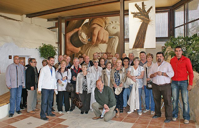 Más de 1.000 personas visitan en Semana Santa la nueva ruta turística y cultural que forman las casas cueva tematizadas de Puerto Lumbreras - 1, Foto 1