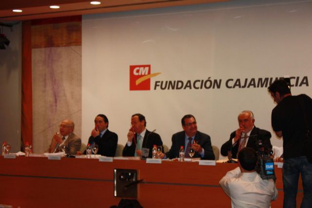 El Alcalde asiste a la presentación de la revista sardinera - 1, Foto 1