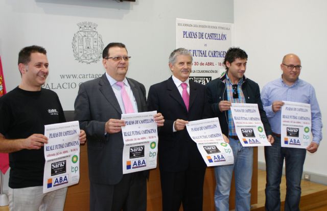 Viaje para el partido del año - 1, Foto 1