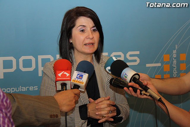 Isabel María Sánchez Ruíz es presentada como candidata a la alcaldía de Totana por el Partido Popular, Foto 1