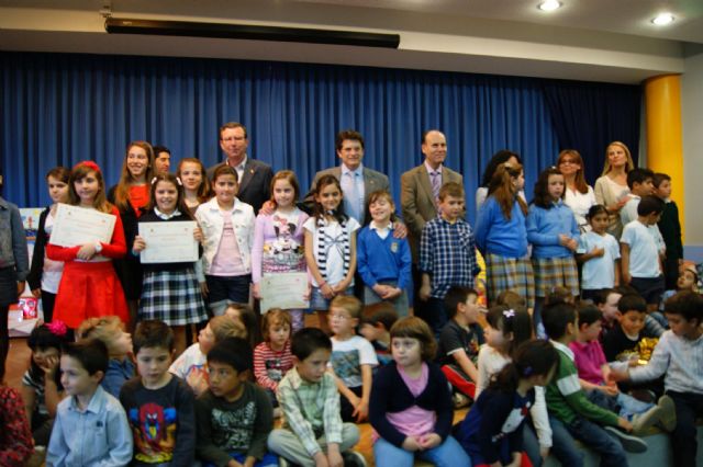 Jódar entrega a las promesas de la literatura lorquina los Premios María Fernández Luna - 1, Foto 1