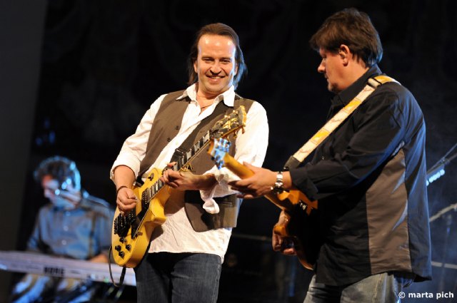 Los Secretos llegan al Teatro Cine Moderno con su gira “Cosecha 2011” - 1, Foto 1