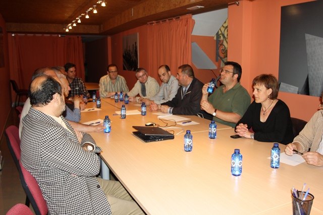 The IU-Greens candidates meet with AEMC Totana, Foto 1
