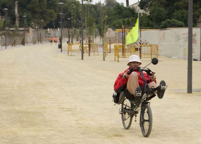 Los vecinos de Barrio Peral se movilizan por una Vía Verde sin excrementos de perro - 2, Foto 2